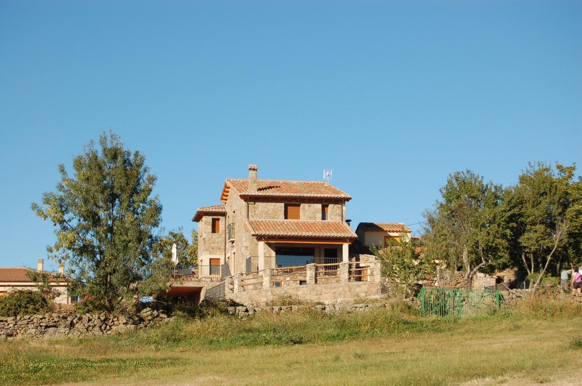 Casas Rurales Lalo Y Chelo La Aldehuela ภายนอก รูปภาพ