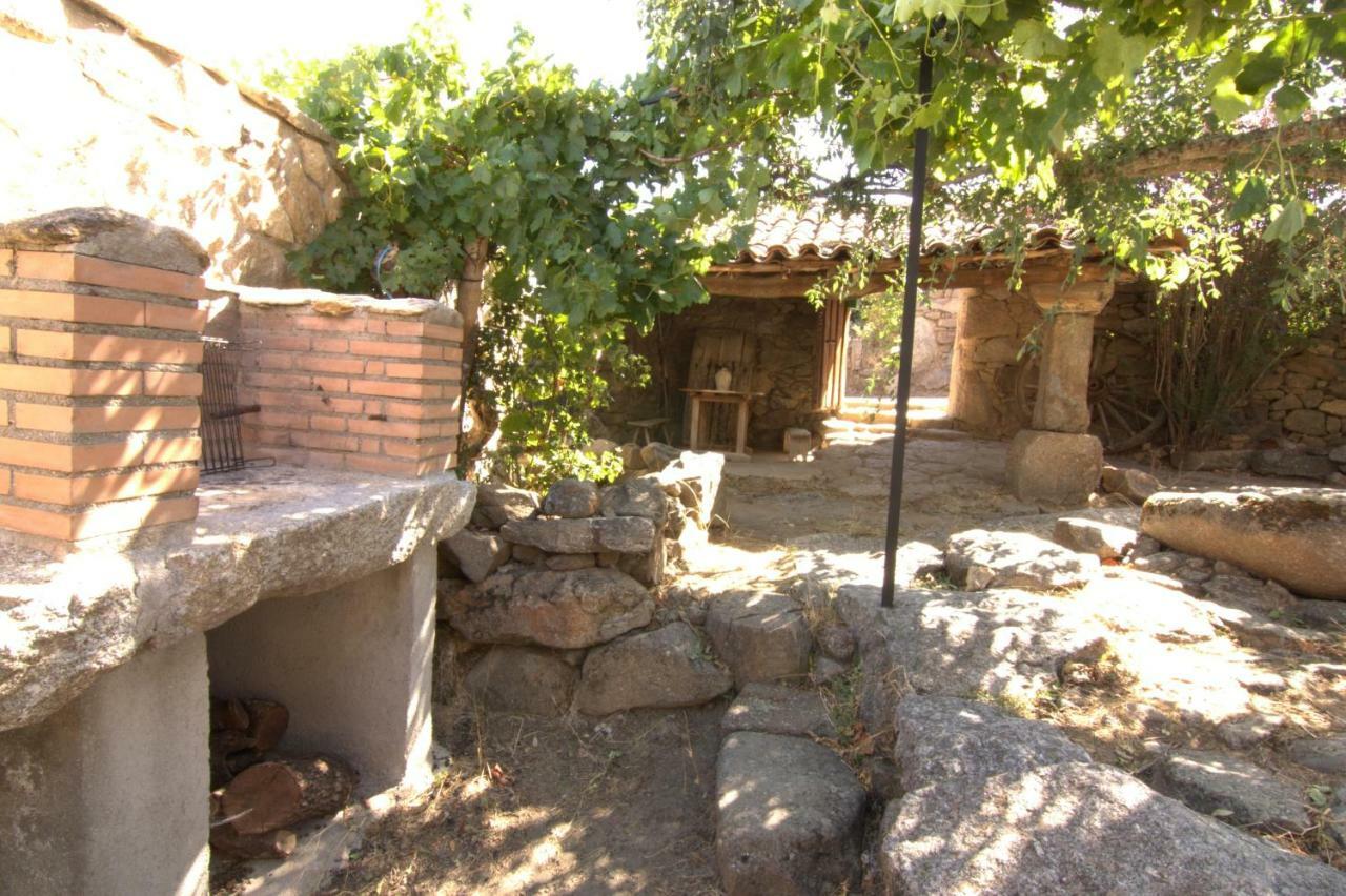 Casas Rurales Lalo Y Chelo La Aldehuela ภายนอก รูปภาพ