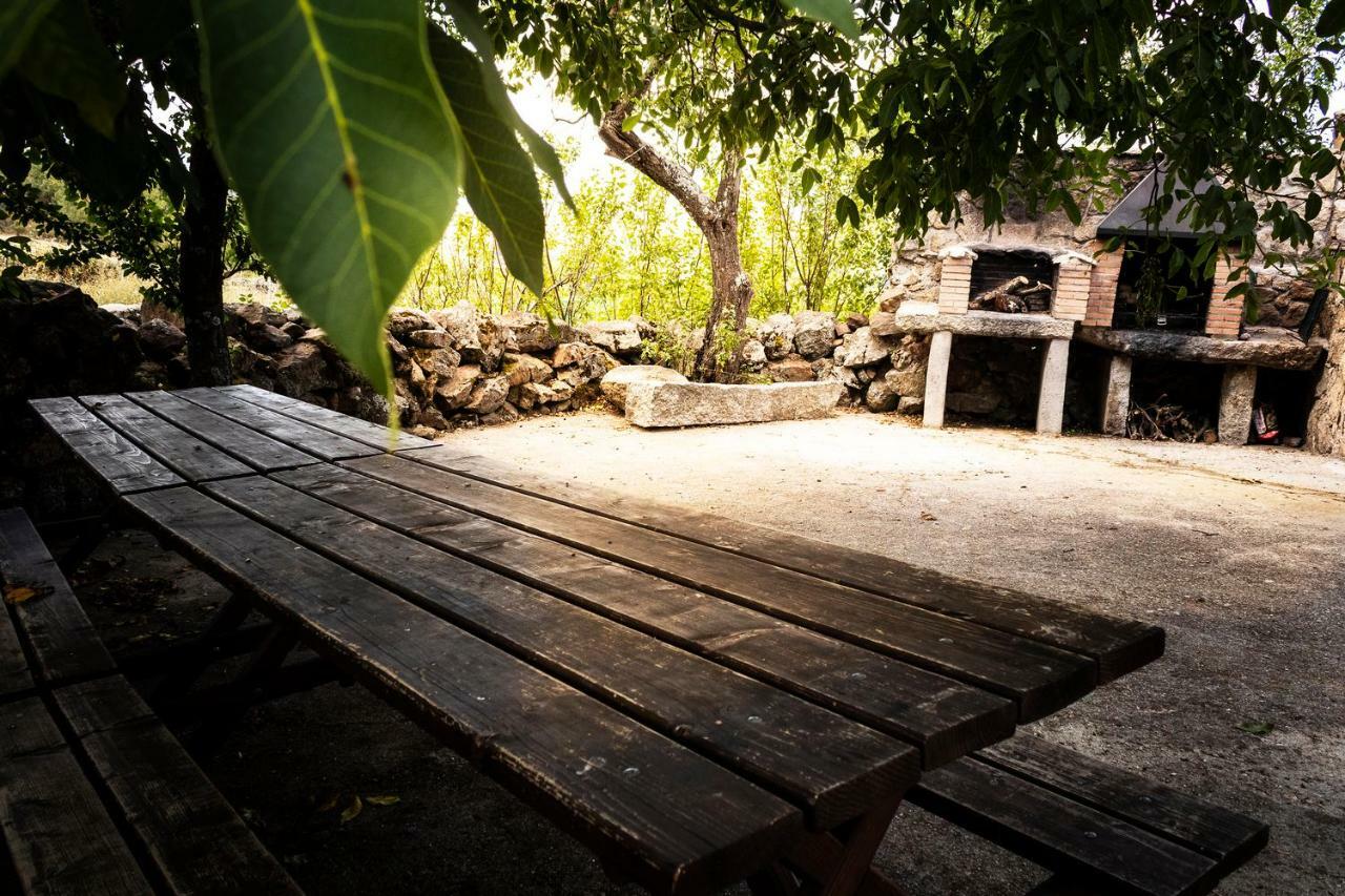 Casas Rurales Lalo Y Chelo La Aldehuela ภายนอก รูปภาพ